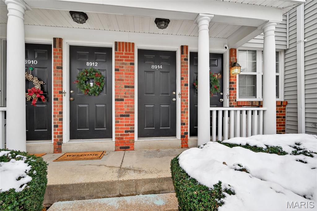 8914 Eager Road Brentwood, MO 63144 - Photo 2 of 22