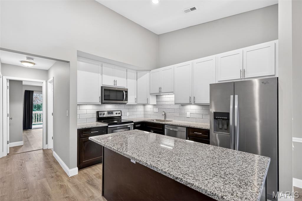 8914 Eager Road Brentwood, MO 63144 - Photo 7 of 22