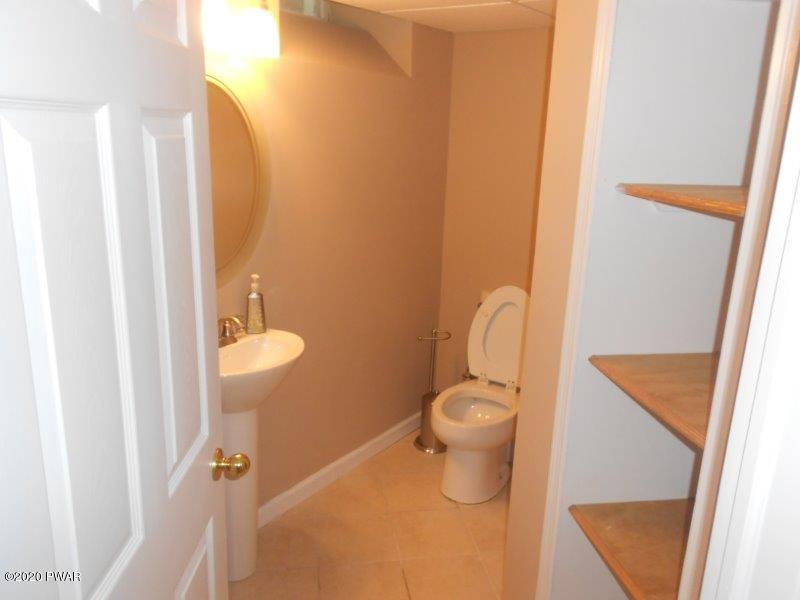 100 Lone Pine Bay Road Hawley, PA 18428 - Photo 28 of 41