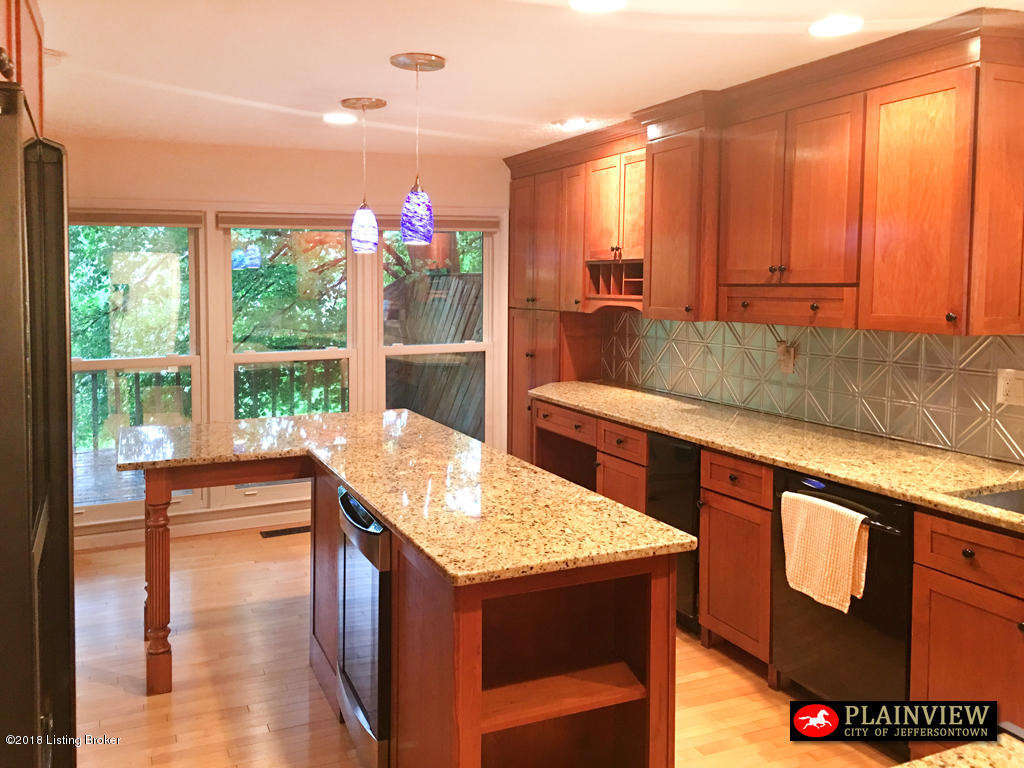 412 Moser Road Louisville, KY 40223 - Photo 16 of 42 412 Moser Rd - Kitchen_04