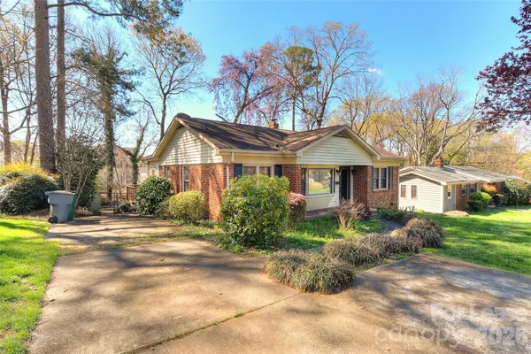 $3,200 | 1308 Mockingbird Lane, Charlotte, NC 28209