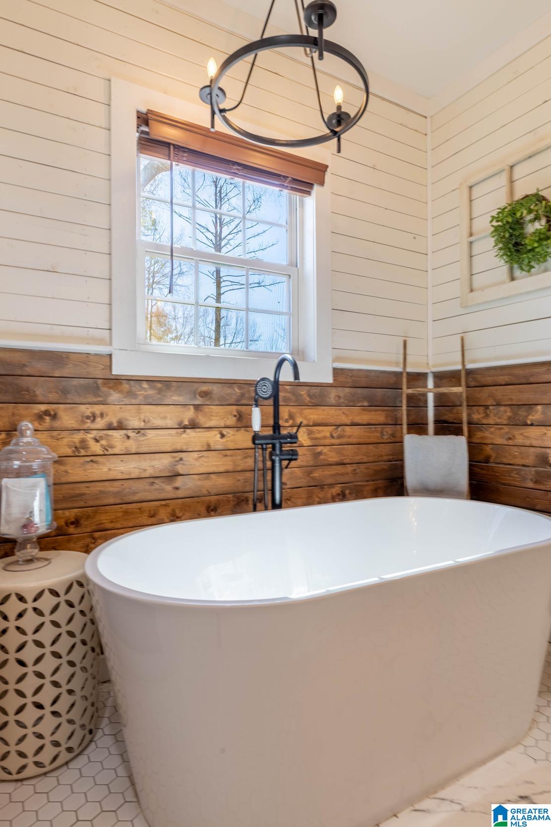 1240 Earl Roberts Road Anniston, AL 36207 - Photo 32 of 48 Gallery Image 32