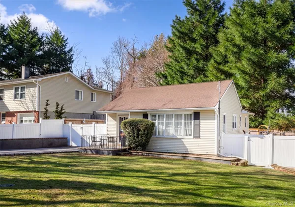$539,000 | 193 Maple Road, Wading River, NY 11792