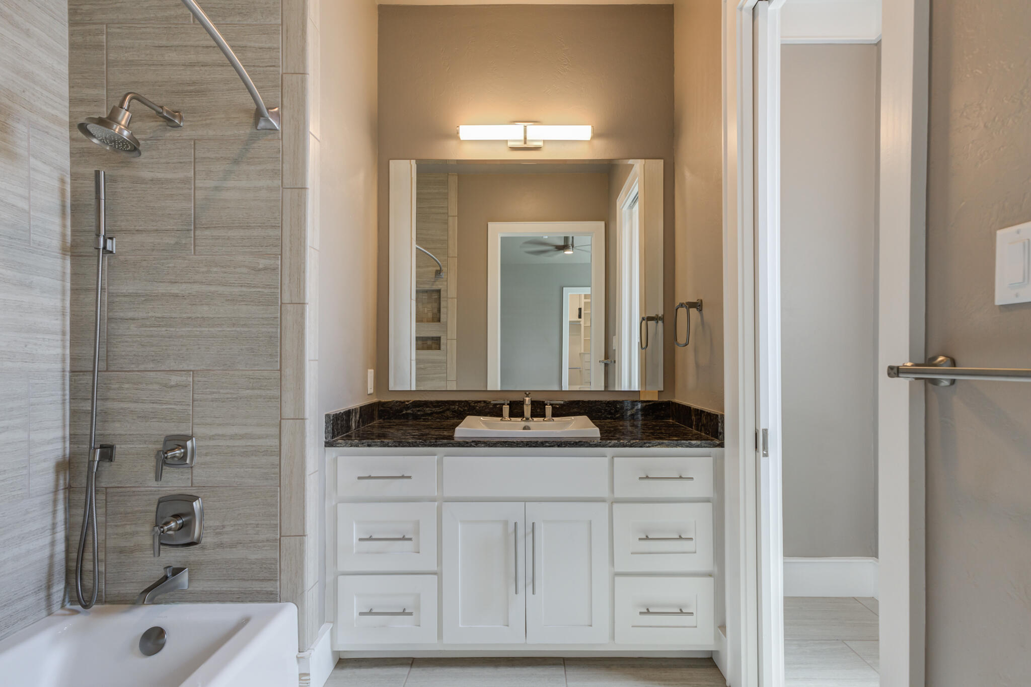 4708 113th Street Lubbock, TX 79424 - Photo 56 of 86 4708-113th-St_Lubbock-TX_55_Bathroom-3