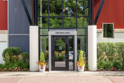 $275,000 | 240 Spring Street, Unit 203, St. Paul, MN 55102