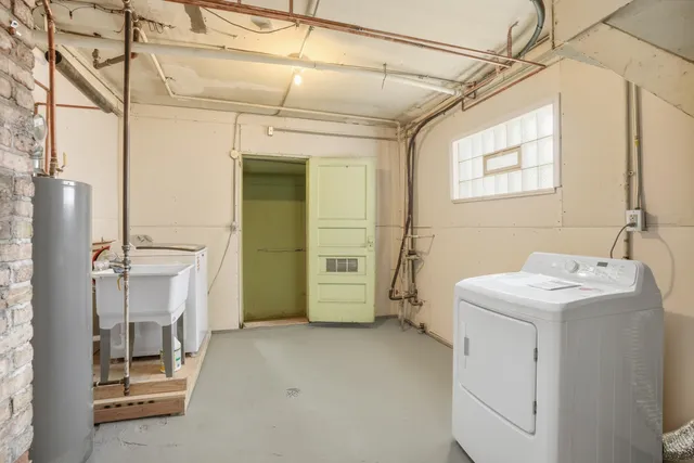 $210,000 | 2027 1/2 Davidson Place, Whiting, IN 46394