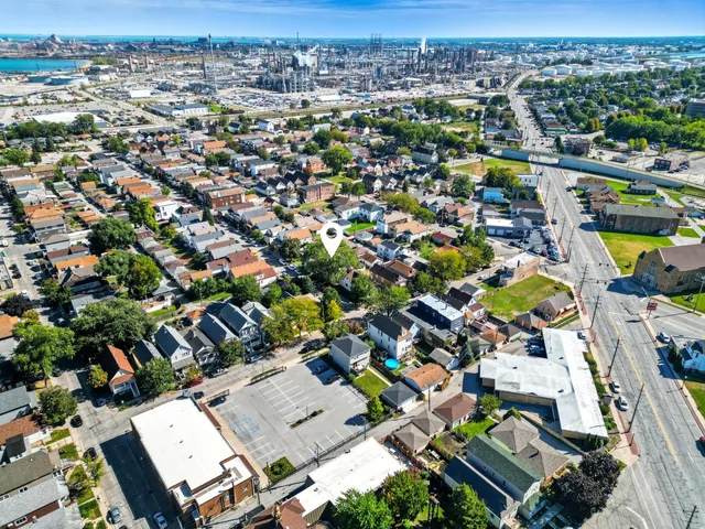 $210,000 | 2027 1/2 Davidson Place, Whiting, IN 46394