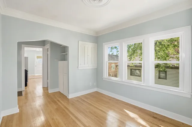 $210,000 | 2027 1/2 Davidson Place, Whiting, IN 46394