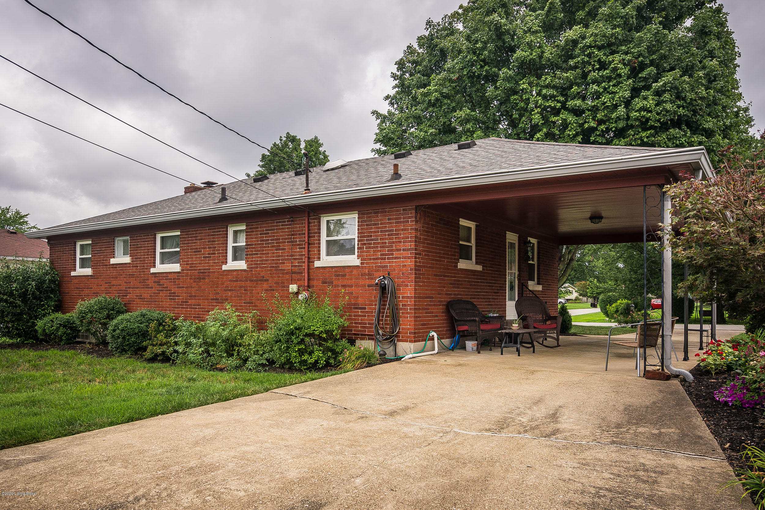 8200 Smithton Road Louisville, KY 40219 - Photo 7 of 38 8200 Smithton Road-08