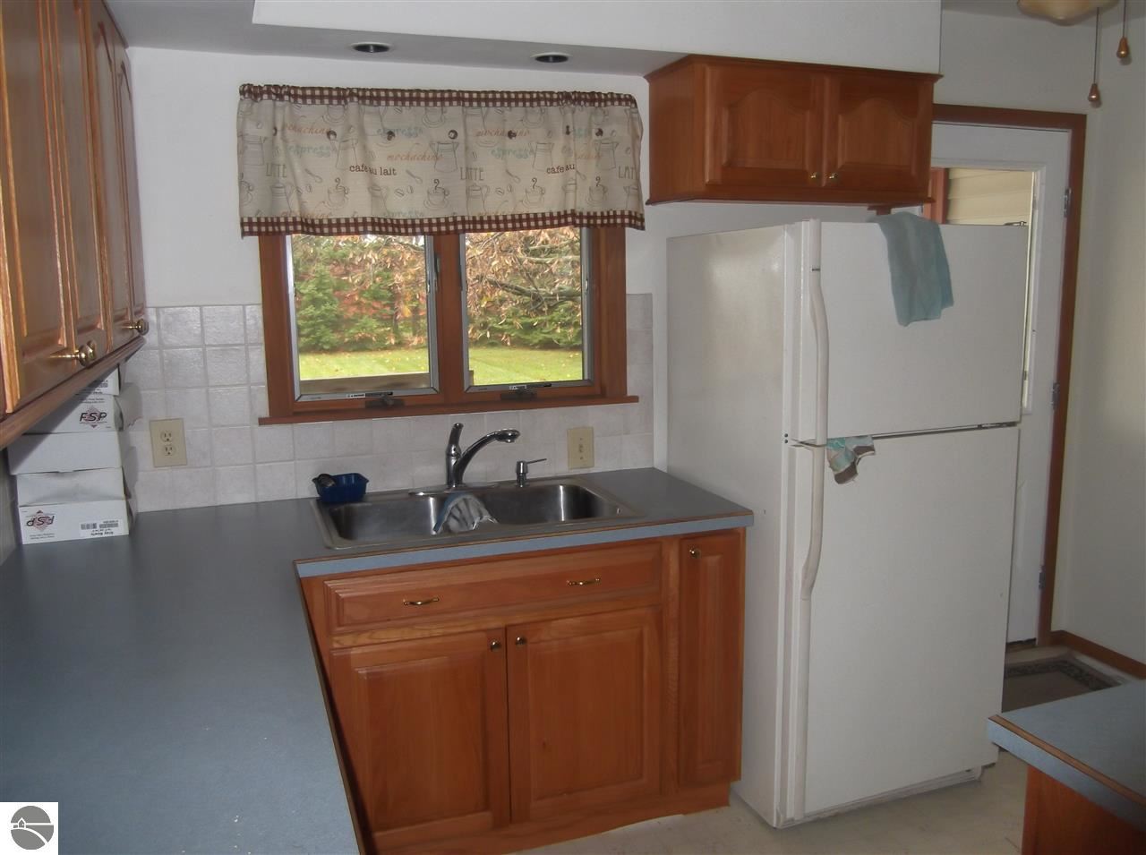 6305 Curtis Road Hale, MI 48739 - Photo 6 of 18 1791980-5.JPG