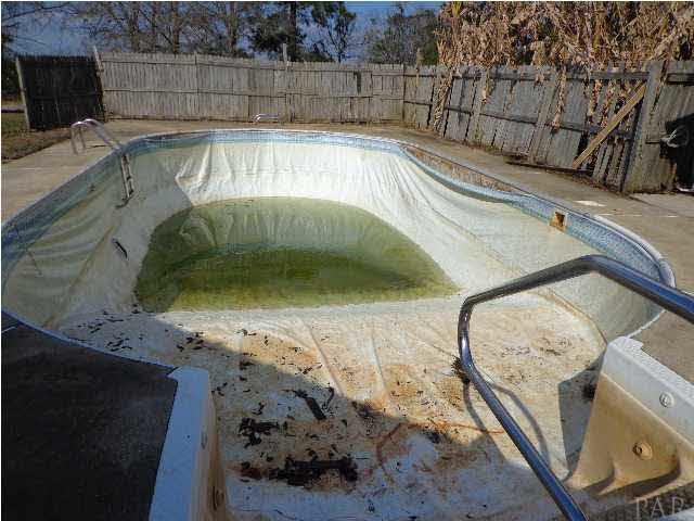 2280 Harvest Road Jay, FL 32565 - Photo 13 of 18 Inground Pool