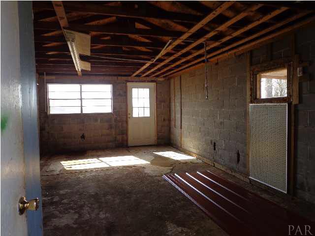 2280 Harvest Road Jay, FL 32565 - Photo 16 of 18 Workshop
