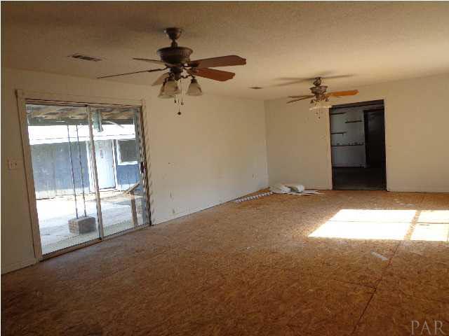 2280 Harvest Road Jay, FL 32565 - Photo 2 of 18 Great Room