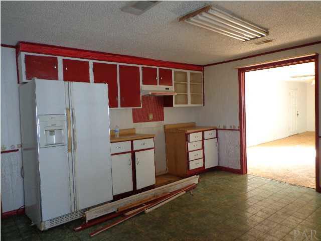 2280 Harvest Road Jay, FL 32565 - Photo 4 of 18 Kitchen