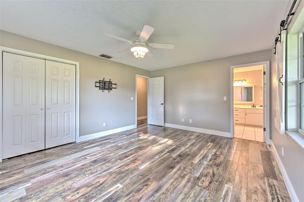 16520 Spring Valley Road Dade City, FL 33523 - Photo 11 of 38