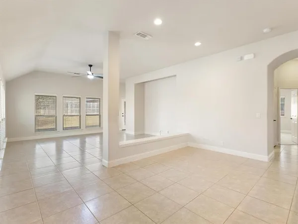 $2,095 | 2106 Hanakoa Falls Drive, Anna, TX 75409