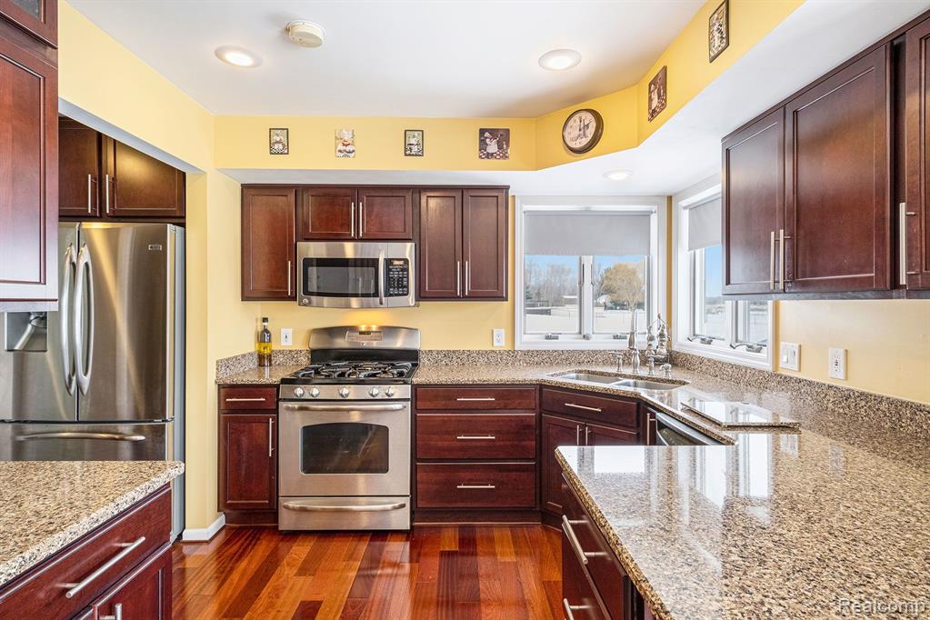6197 Sharp Road Swartz Creek, MI 48473 - Photo 5 of 23
