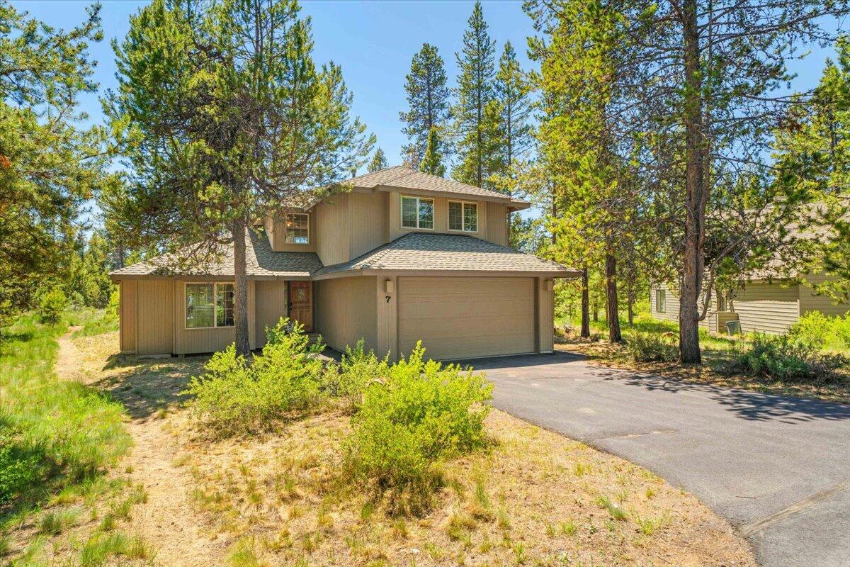 57785 Mt Rainier Lane, Unit 7 Sunriver, OR 97707 - Photo 1 of 27 57785 Mt Rainier Ln, Sunriver