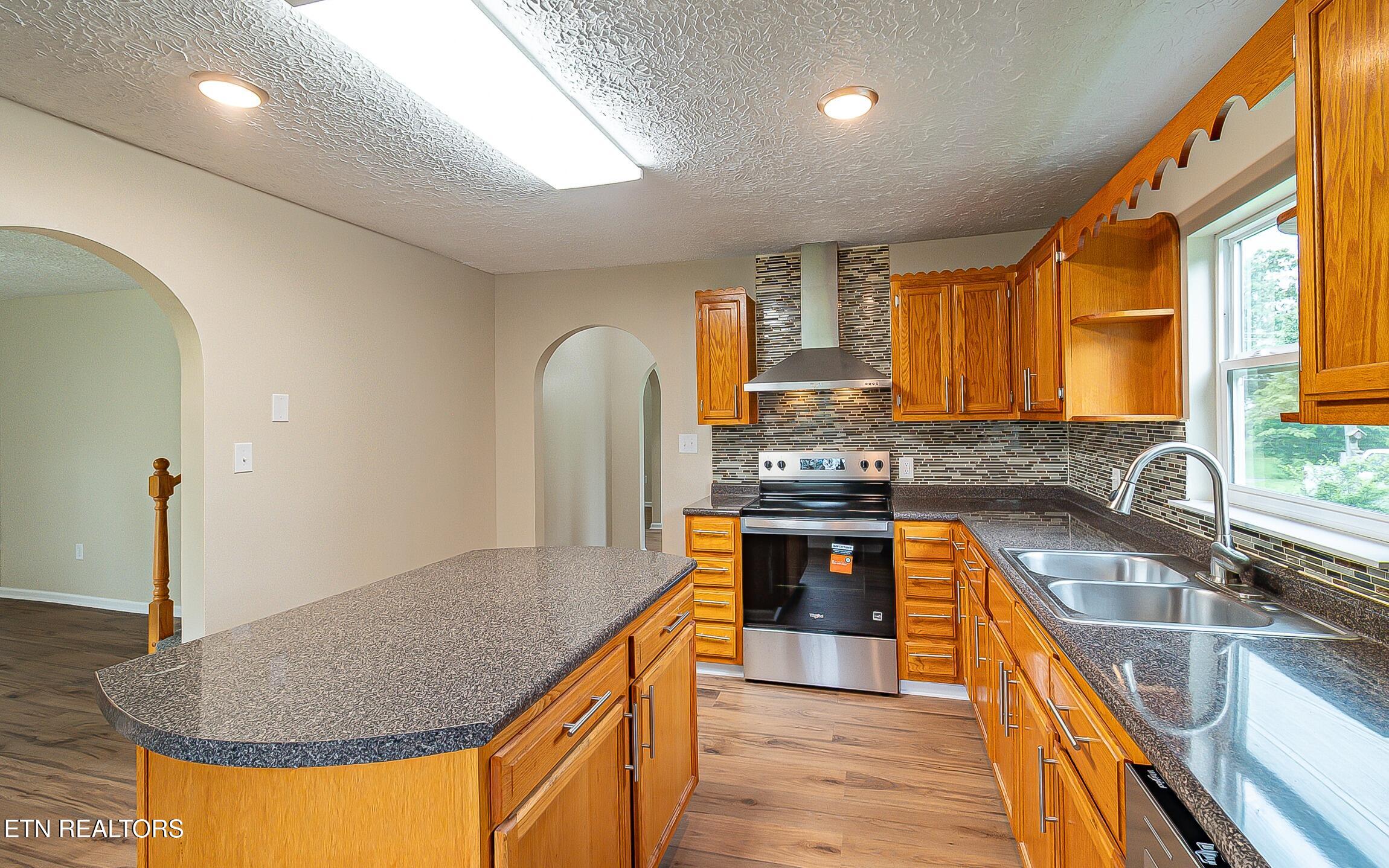 5028 Pea Ridge Road Maryville, TN 37804 - Photo 10 of 28 010-019-DSC 9049HDR-2300x1438