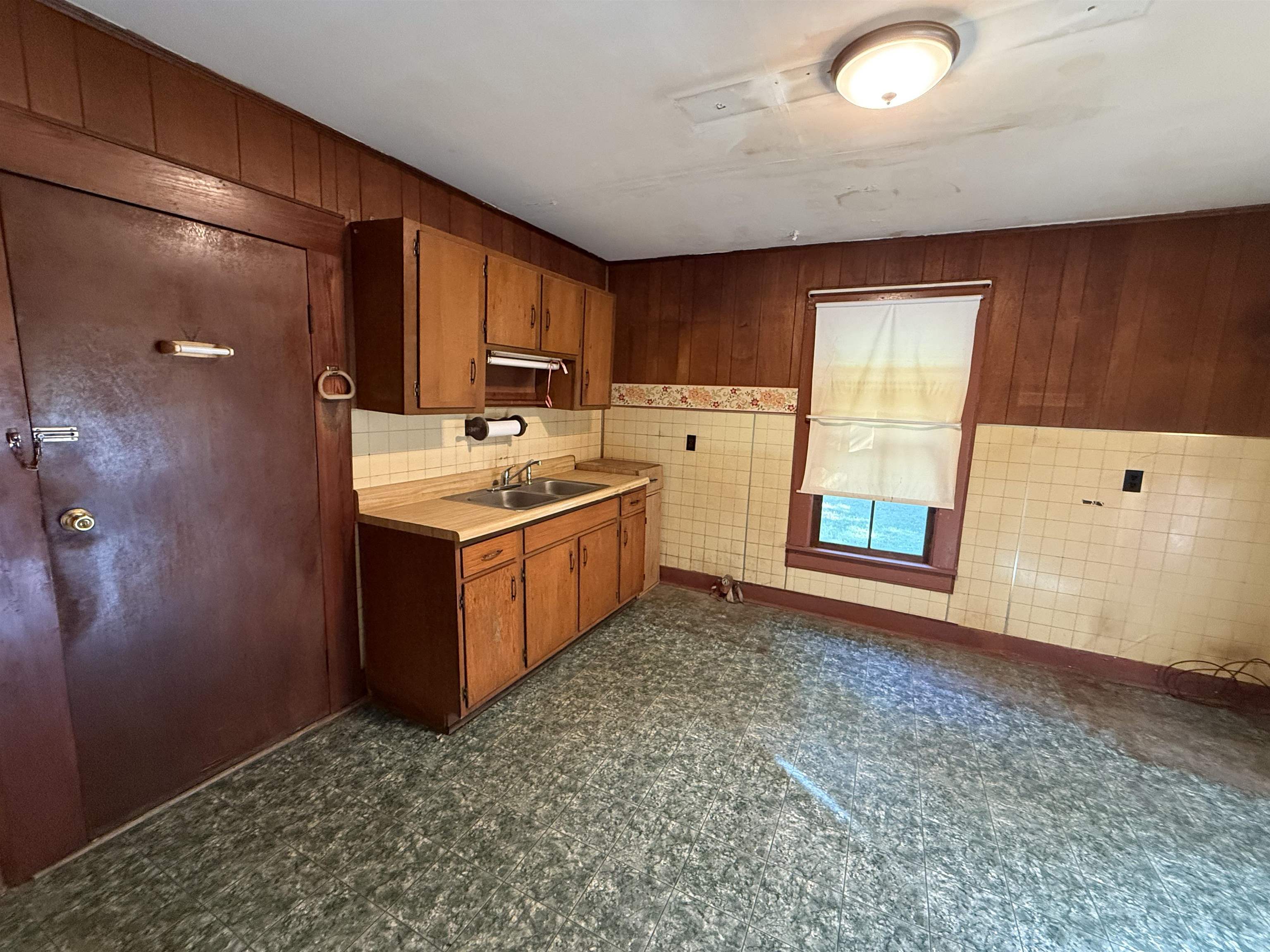 30 Elliott Street Chester, SC 29706 - Photo 12 of 25 Kitchen
