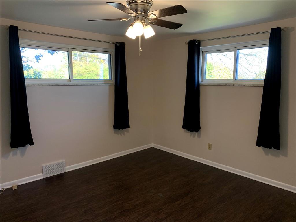 5243 West Windhaven Road Pittsburgh, PA 15205 - Photo 14 of 20 Spacious master bedroom