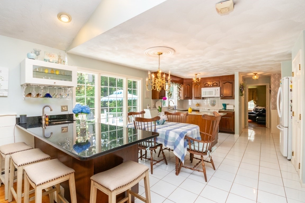 33 Berkeley Road North Andover, MA 01845 - Photo 19 of 42