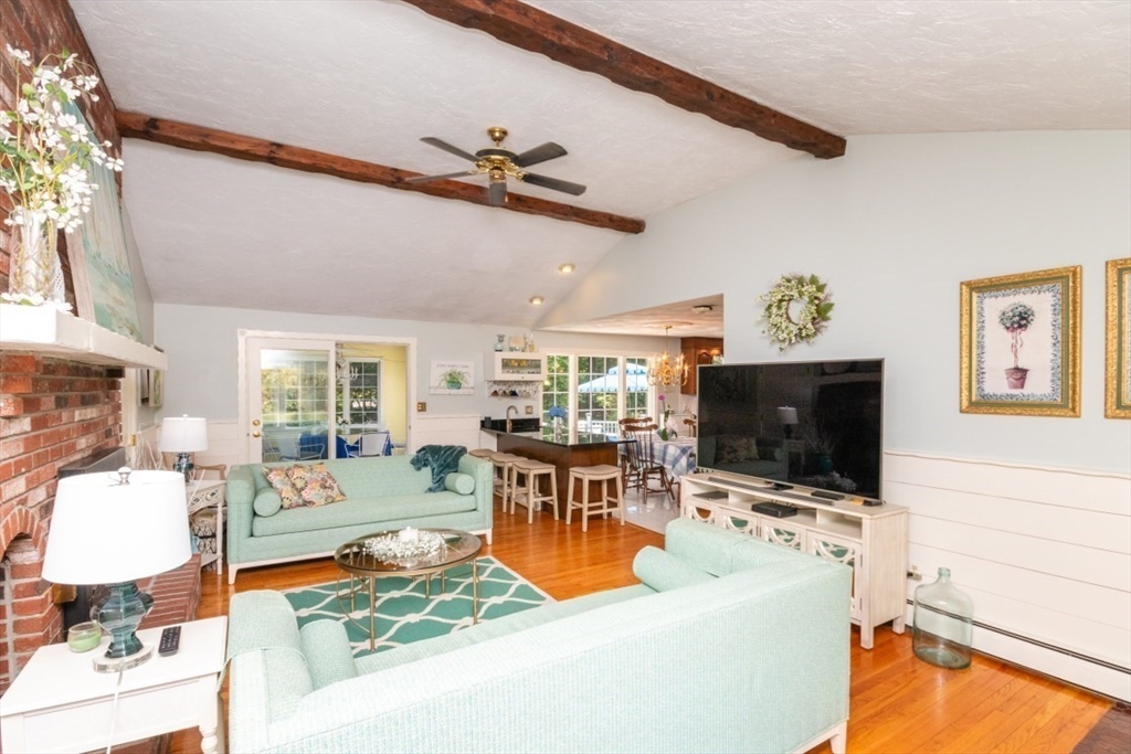 33 Berkeley Road North Andover, MA 01845 - Photo 22 of 42