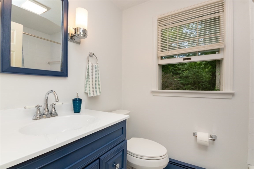 33 Berkeley Road North Andover, MA 01845 - Photo 31 of 42