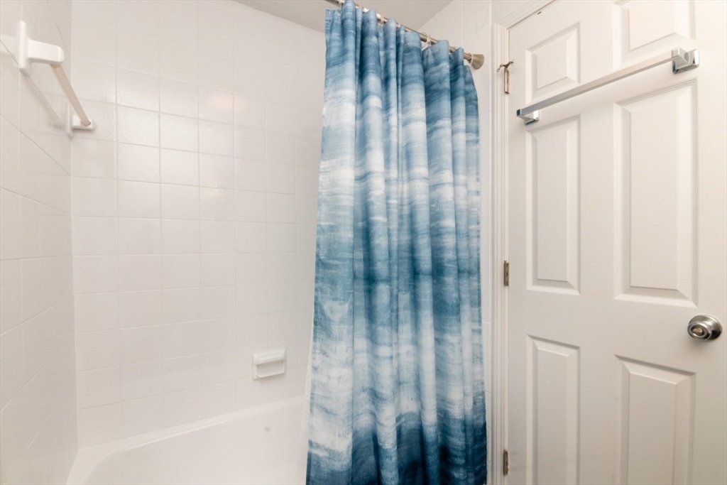 33 Berkeley Road North Andover, MA 01845 - Photo 32 of 42