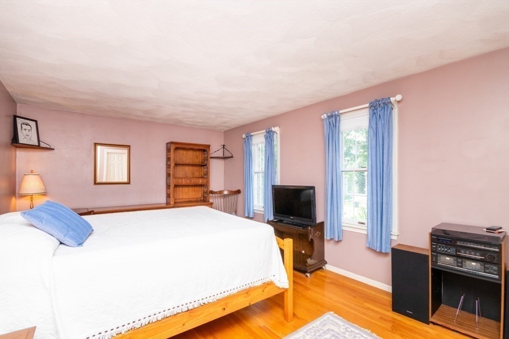 33 Berkeley Road North Andover, MA 01845 - Photo 34 of 42