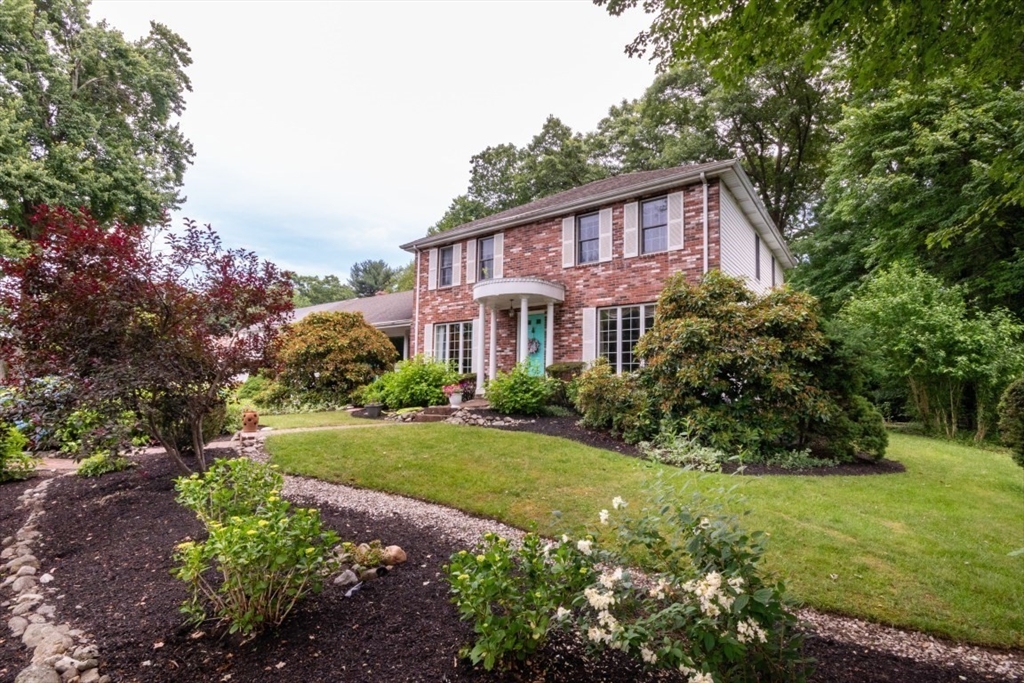 33 Berkeley Road North Andover, MA 01845 - Photo 5 of 42