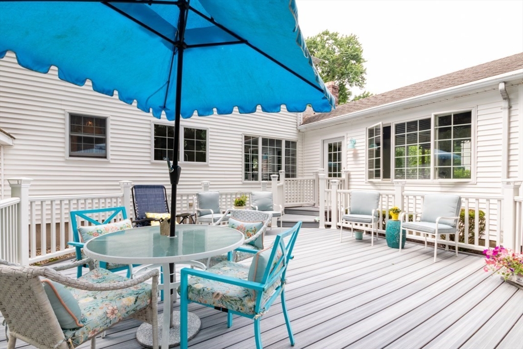 33 Berkeley Road North Andover, MA 01845 - Photo 10 of 42