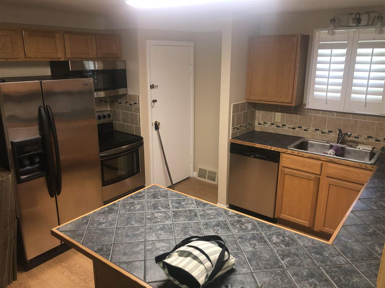 2492 Utley Road Flint, MI 48532 - Photo 5 of 18