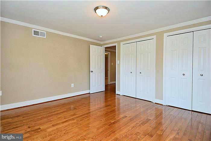 911 Riva Ridge Drive Great Falls, VA 22066 - Photo 16 of 30 Bedroom