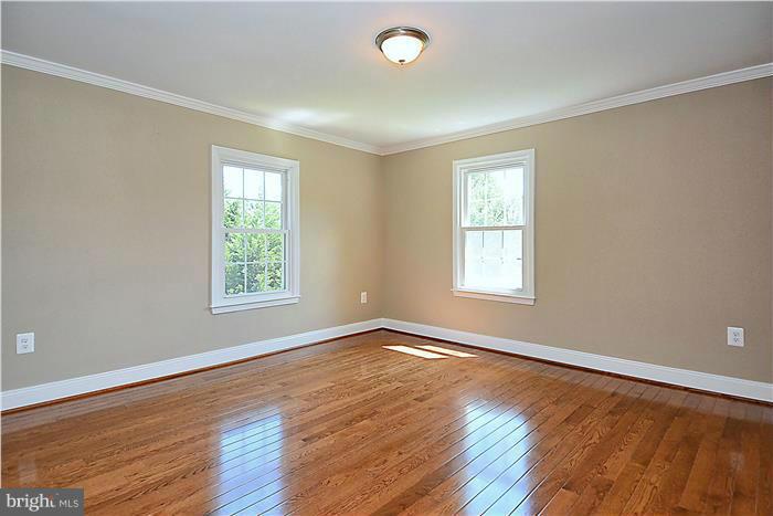 911 Riva Ridge Drive Great Falls, VA 22066 - Photo 18 of 30 Bedroom