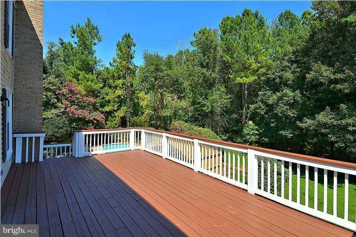 911 Riva Ridge Drive Great Falls, VA 22066 - Photo 25 of 30 Deck