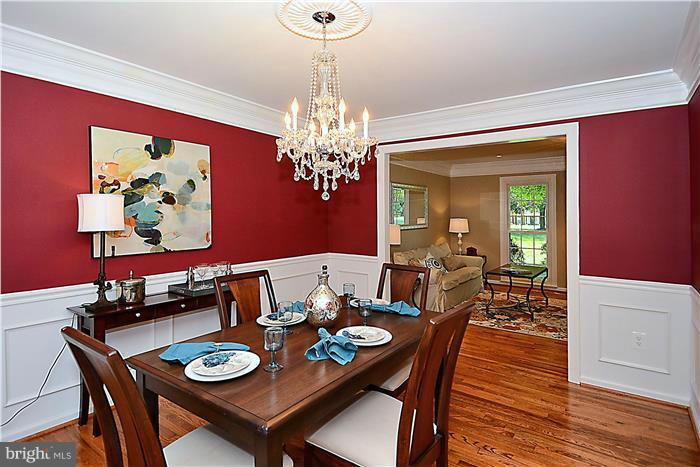 911 Riva Ridge Drive Great Falls, VA 22066 - Photo 8 of 30 Dining Room