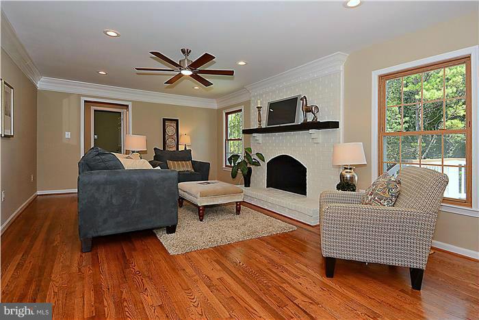 911 Riva Ridge Drive Great Falls, VA 22066 - Photo 10 of 30 Family Room