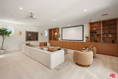 $4,000,000 | 1884 Laurel Canyon Road, Los Angeles, CA 90046