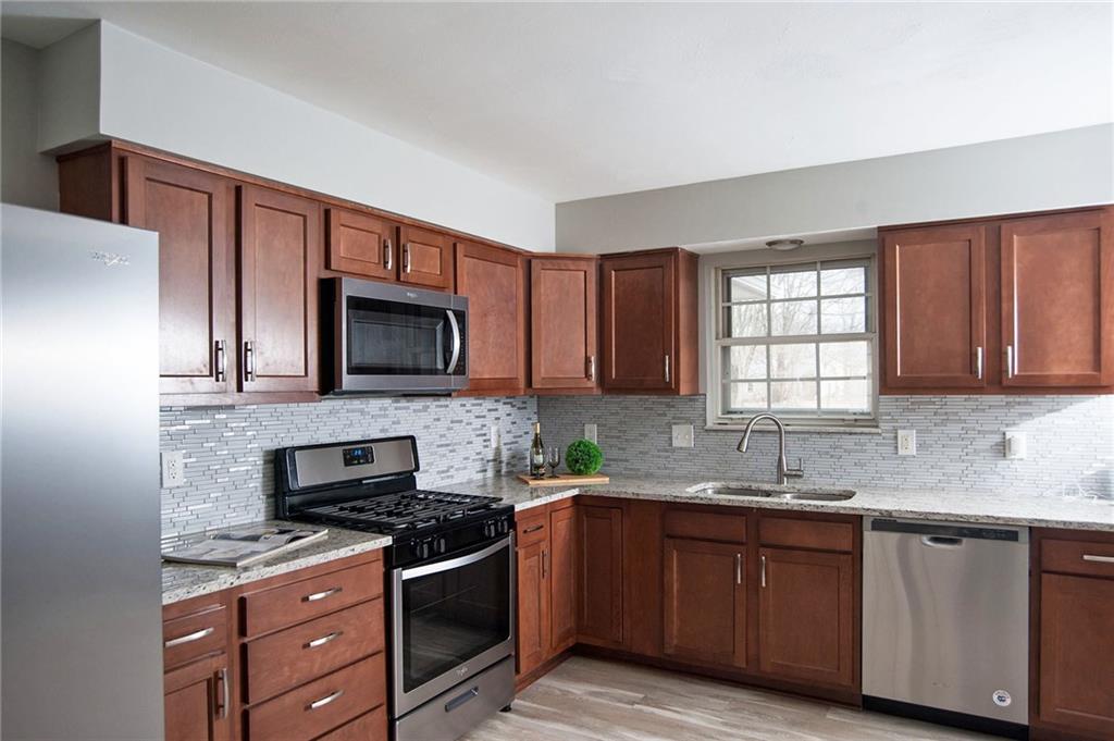 601 Hopkins Road Indianapolis, IN 46229 - Photo 9 of 26