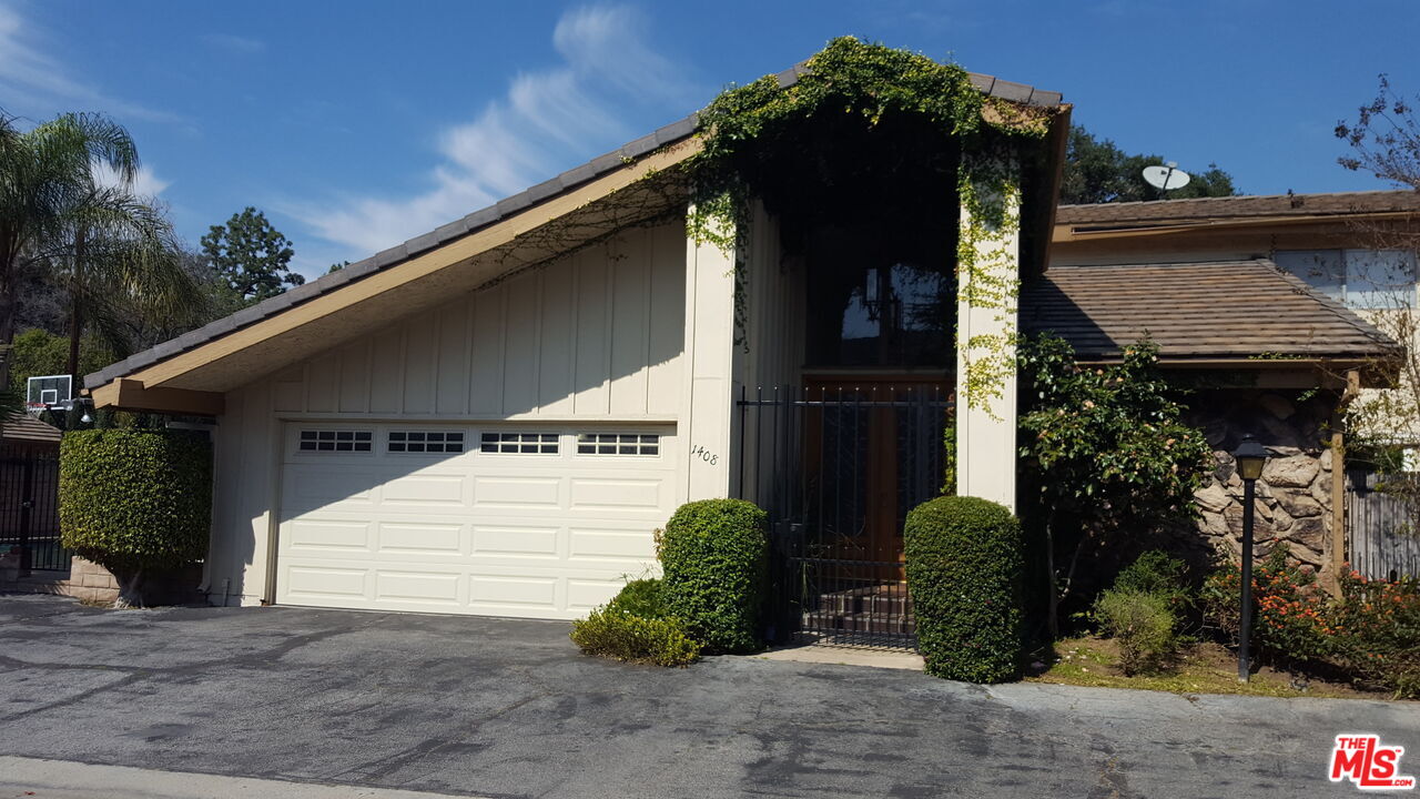 1408 Valley View Road, Unit 2 Glendale, CA 91202 - Photo 1 of 22