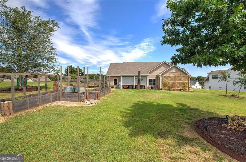 127 Alex Calhoun, GA 30701 - Photo 39 of 53 a view of house with garden
