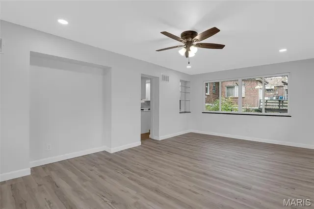 $274,900 | 4600 Nelson Drive, Northwoods, MO 63121