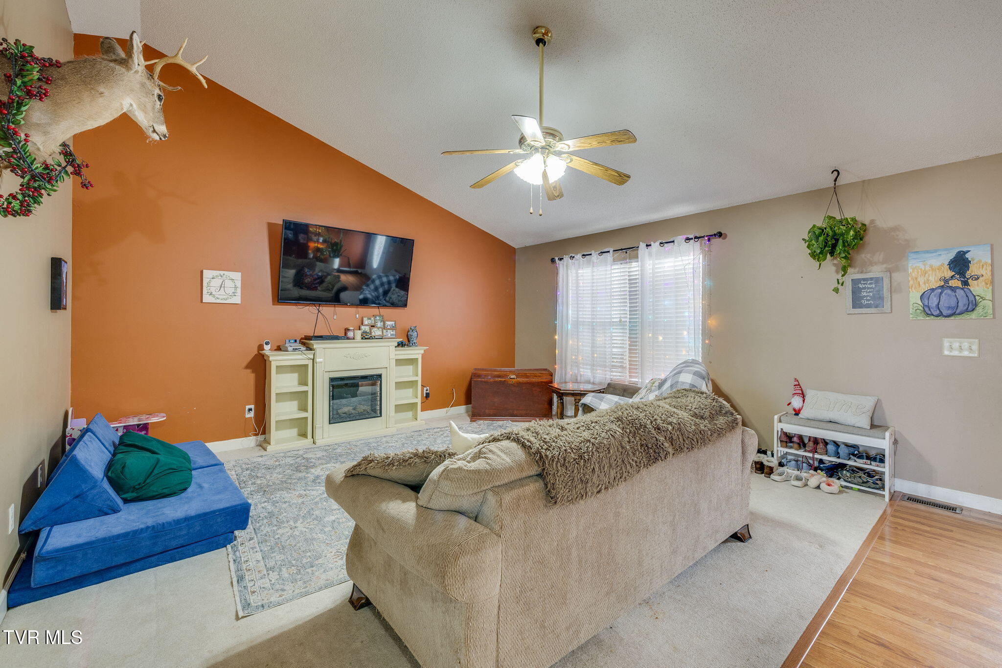 468 Old Embreeville Road Jonesborough, TN 37659 - Photo 6 of 35 006