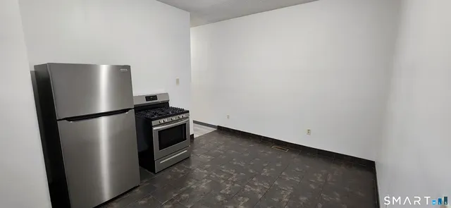 $1,795 | 24 Meadow Street, Unit 1, Wallingford, CT 06492