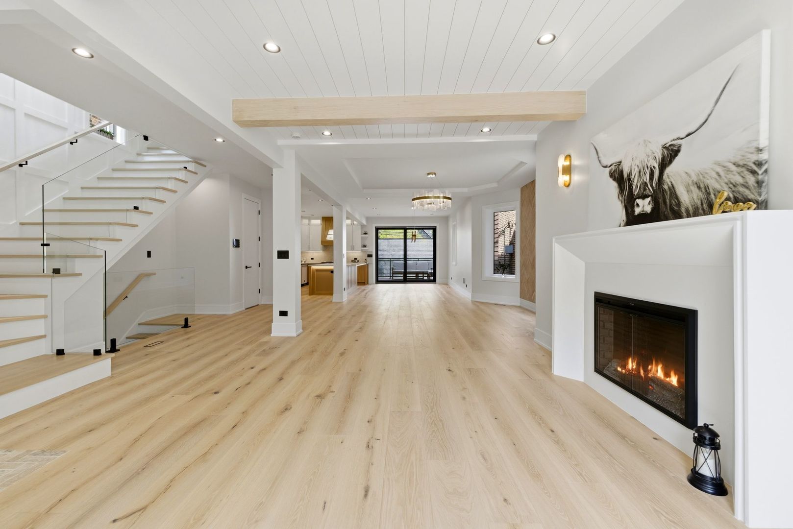 5725 North Ridge Avenue Chicago, IL 60660 - Photo 6 of 60 Gallery Image 6