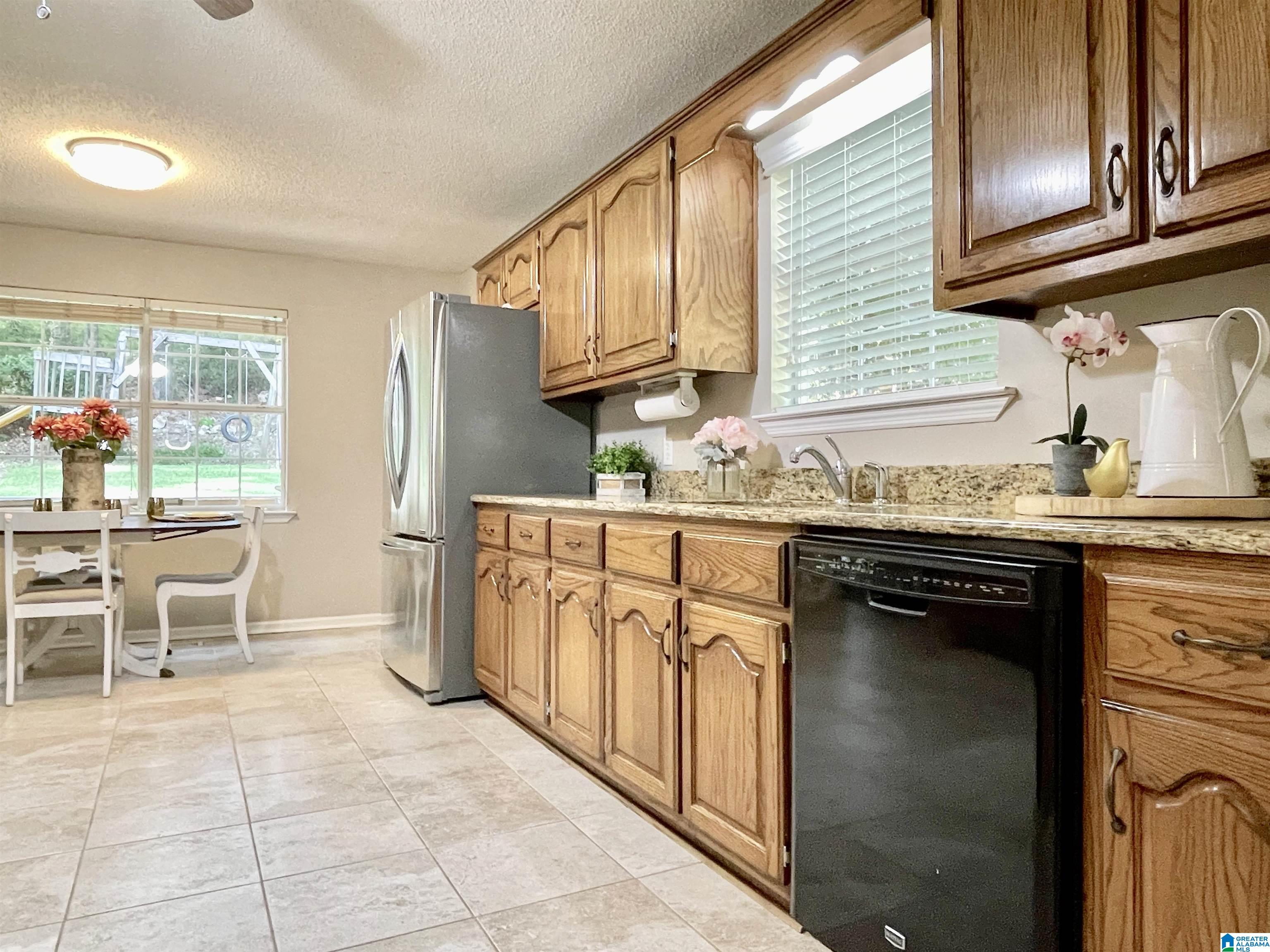 1602 Paddock Lane Helena, AL 35080 - Photo 10 of 49