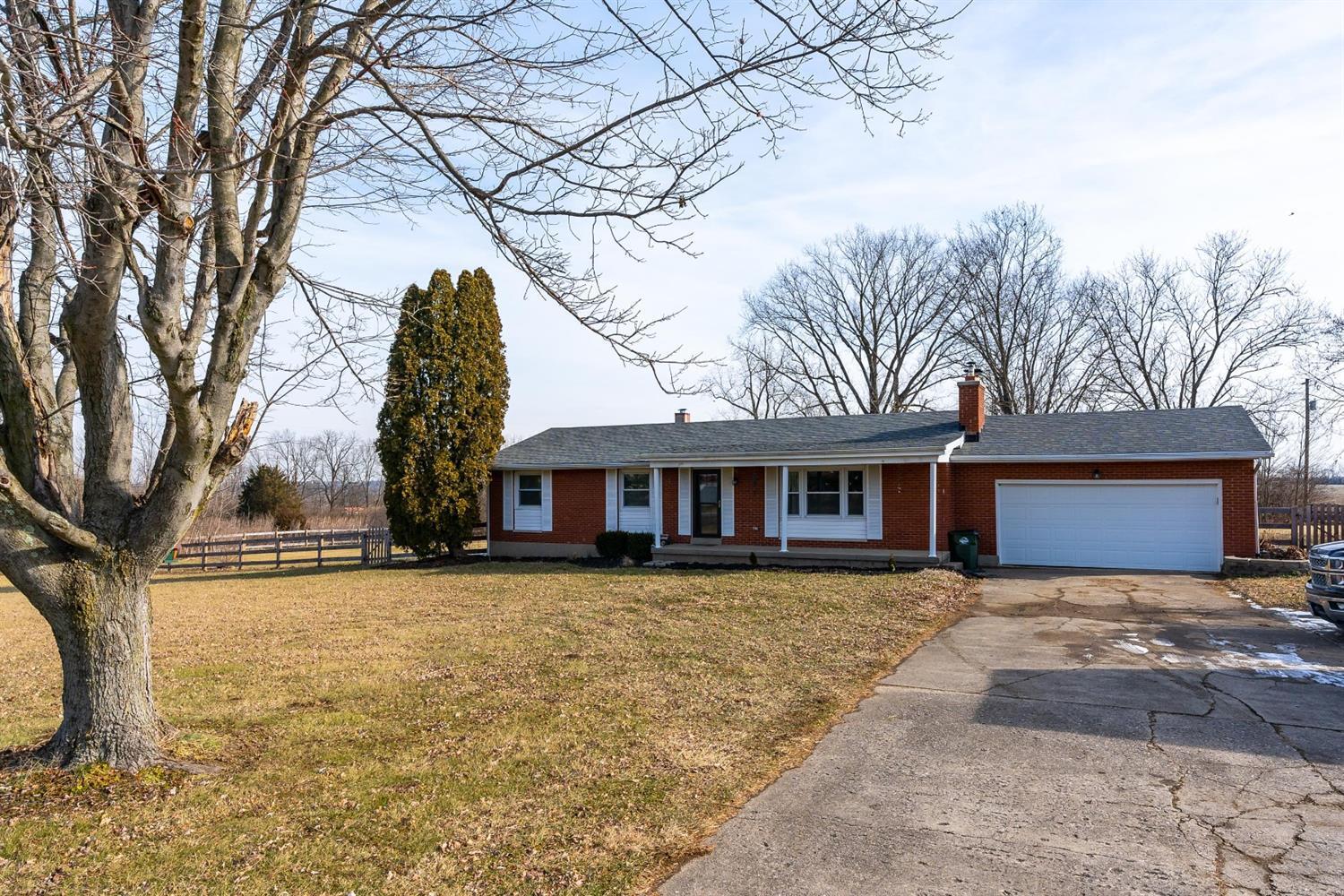 3818 Eaton Road Hamilton, OH 45013 - Photo 2 of 39