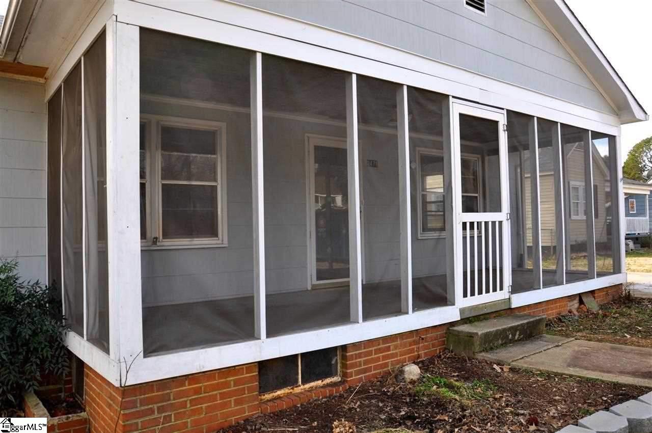 2471 Racing Road Greer, SC 29651 - Photo 4 of 4 Gallery Image 4