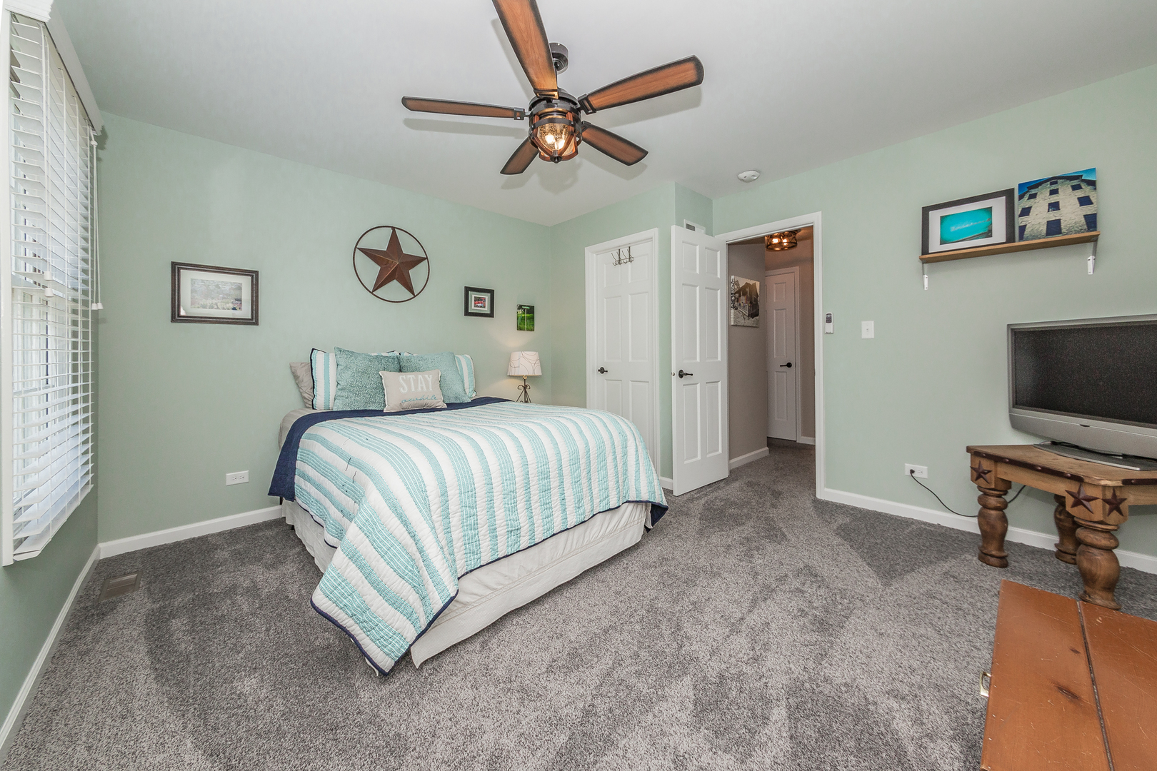 4703 Middle Road Gurnee, IL 60031 - Photo 23 of 37